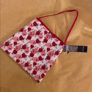 Small bag by LAUNDRY Shelli Segal.